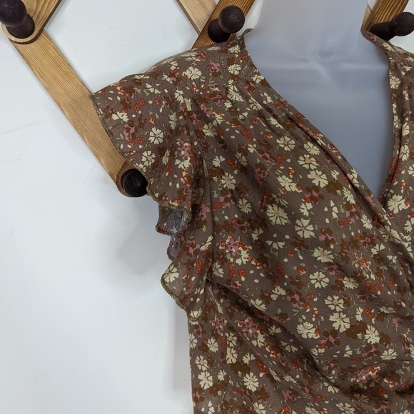 Bucket List Floral Cottagecore Wrap Cropped Top Blouse - Picture 4 of 8